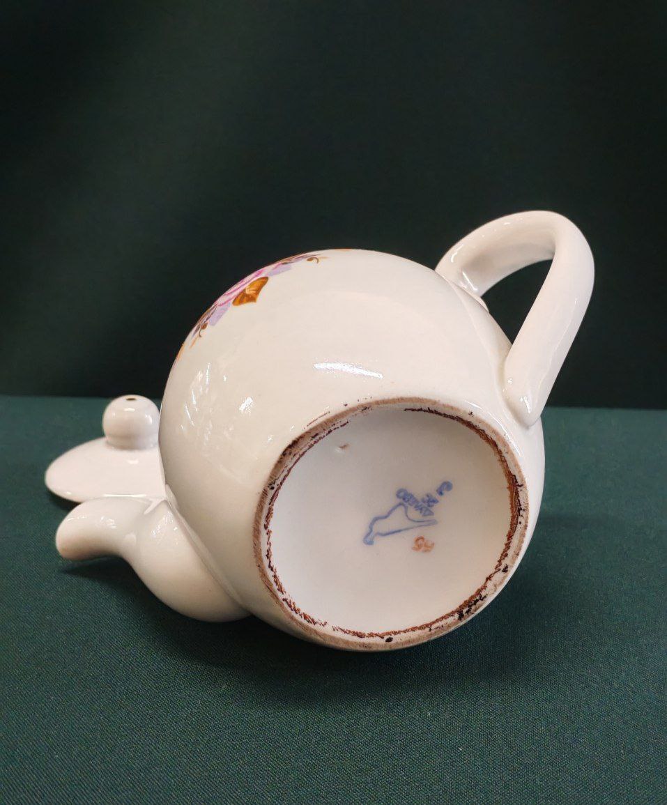 Чайник фарфор, Дулево. 10 см.