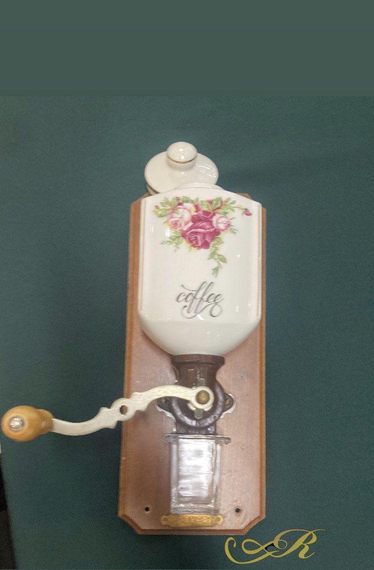 Кофемолка настенная. PORKERT.Европа