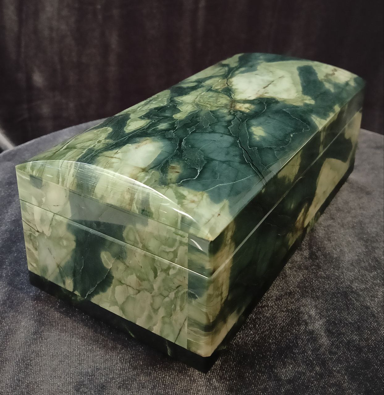 Шкатулка большая яшма (мулдакаевская) 18х9х8см