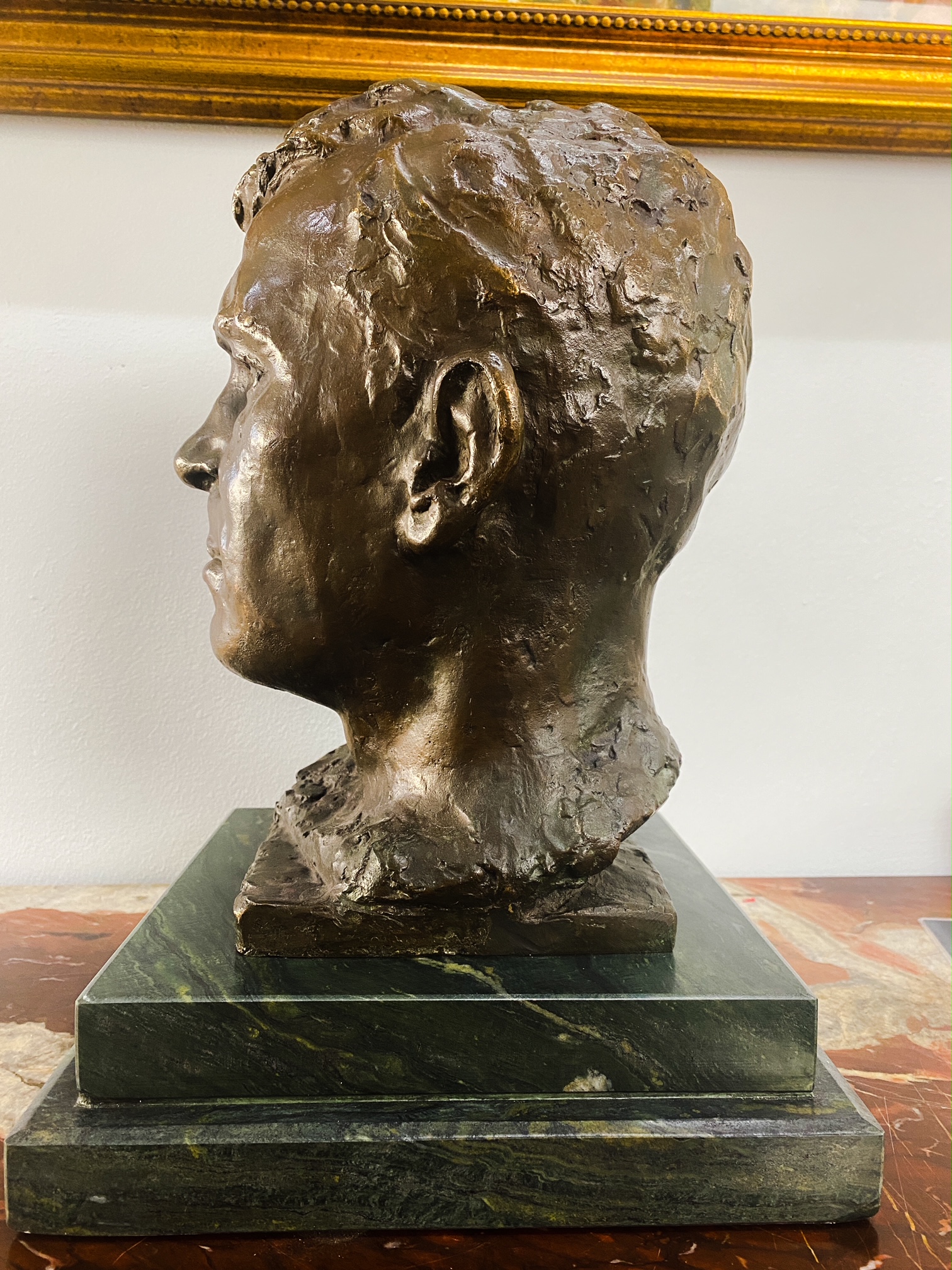 Бюст "Муса Джалиль", 1962 г.бронза, высота 30 см. Имеется экспертное заключение ГМИИ РТ Автор работы: Баки Урманче