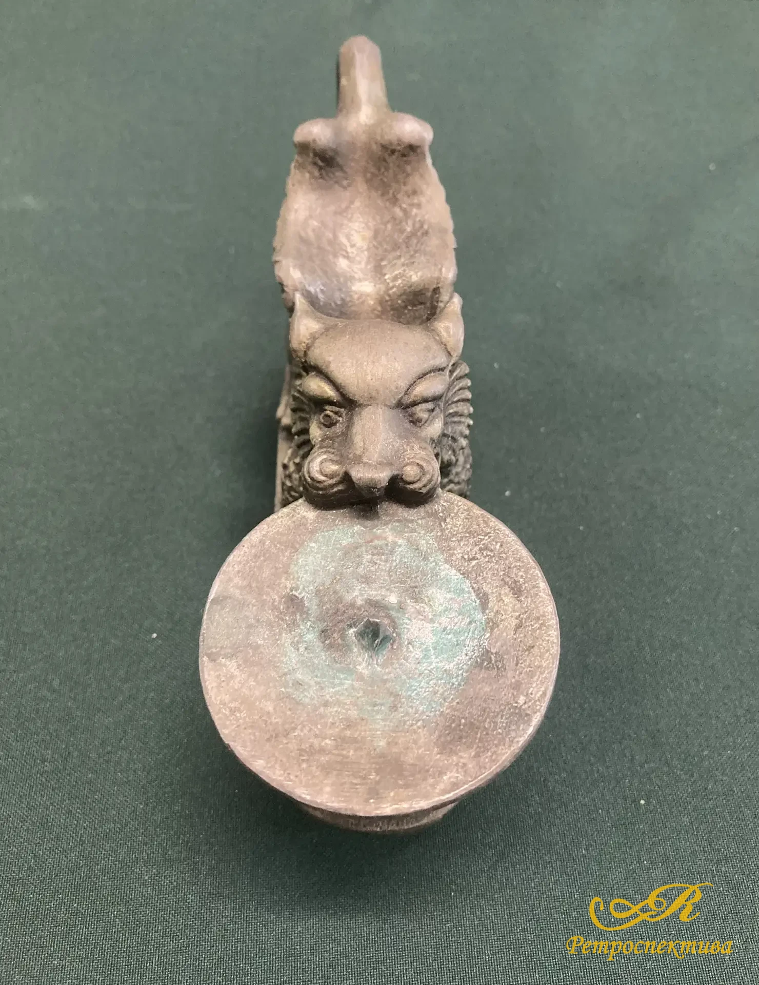 Подсвечник с ручкой ,бронзовый  " Горгулья."  Клеймо "СВ"