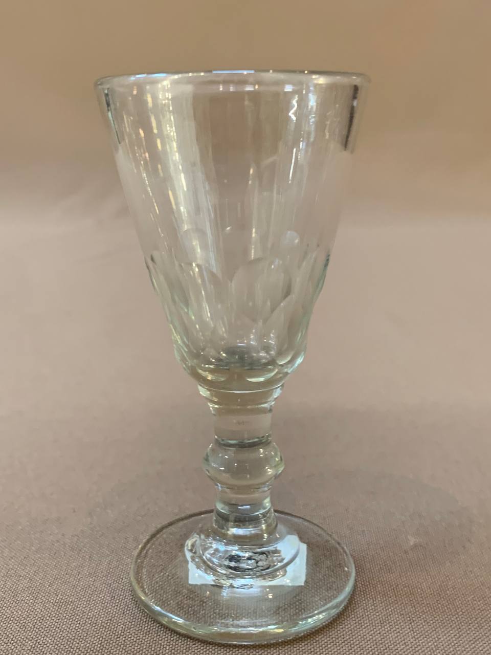 137.Рюмка, Мальцов до 1917 года, выдувание, гранение, шлифовка, объем 25 мл, высота-  91 мм