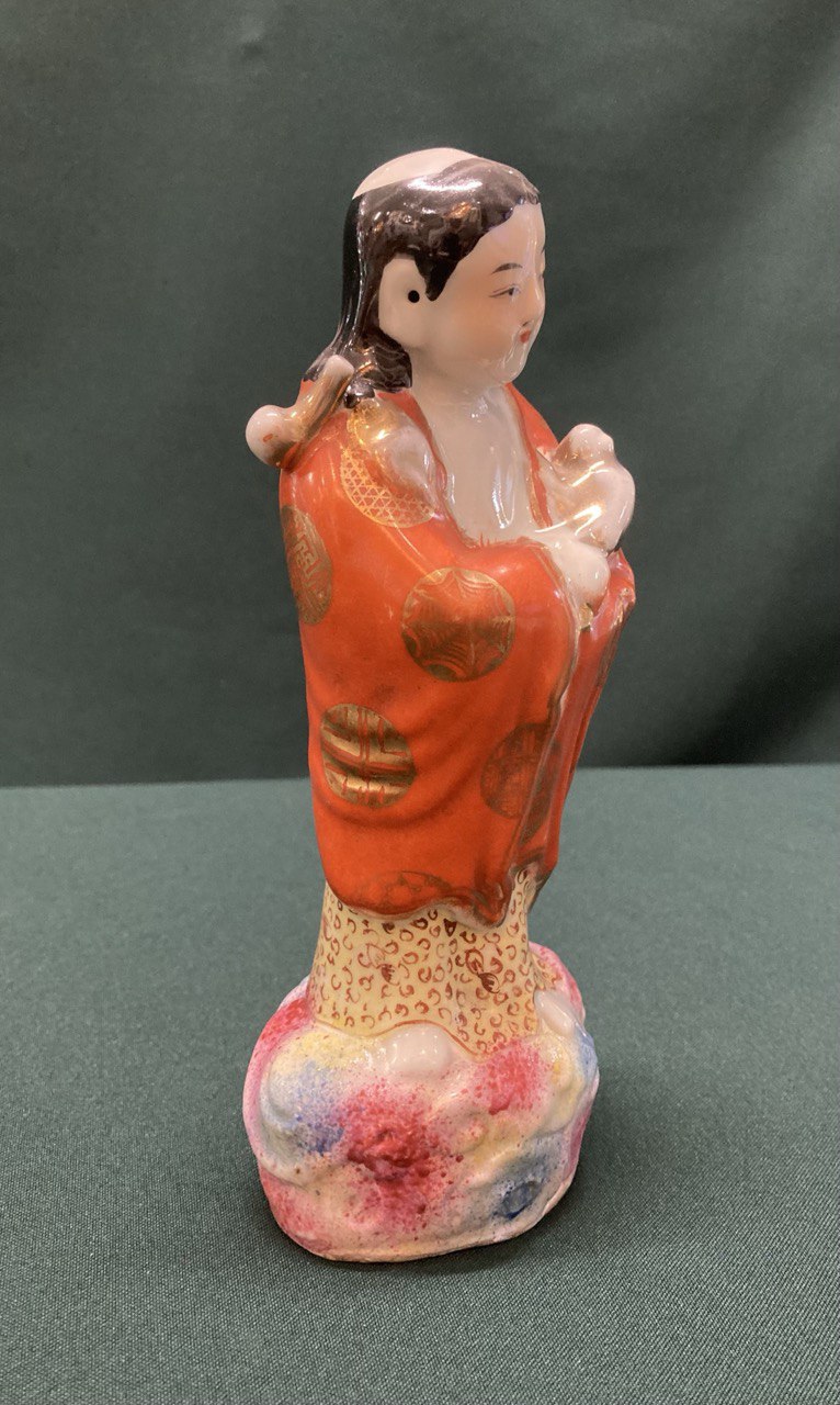 Фарфоровая статуэтка. Китай 1960 г. 