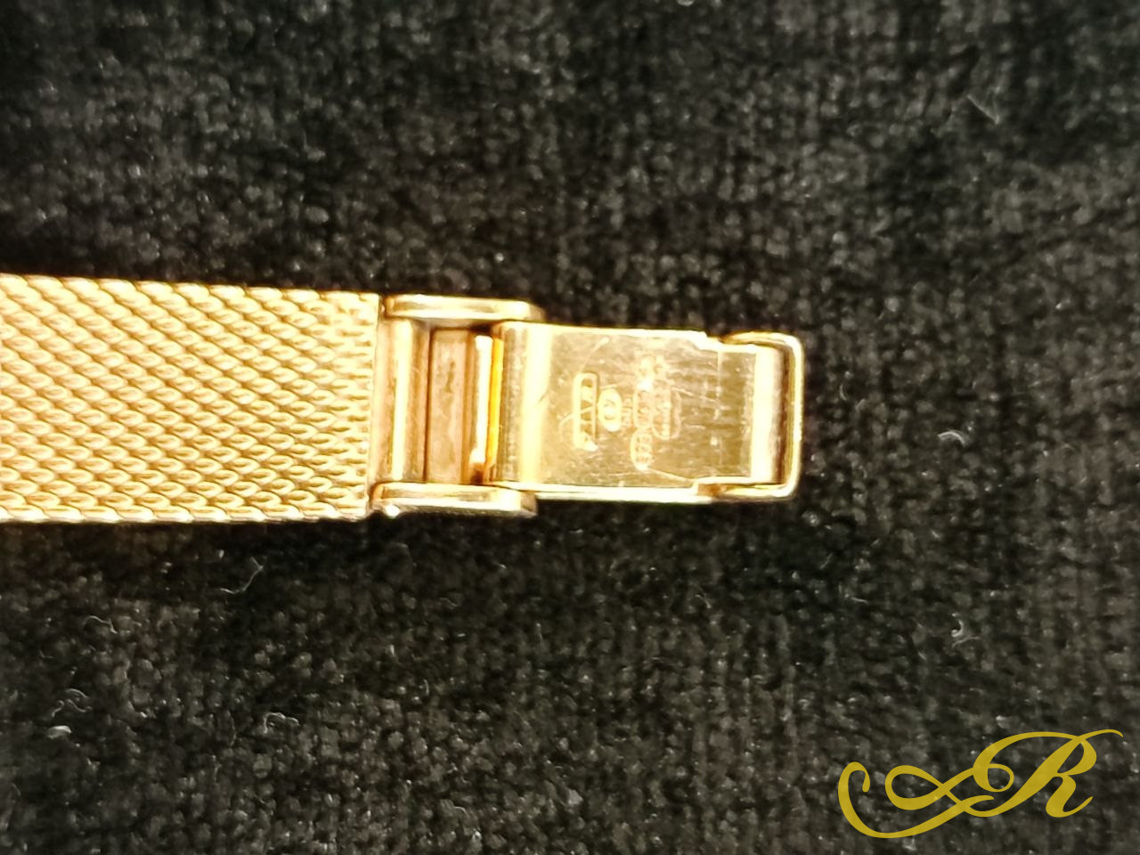 Часы золотые швейцарские "Candino" Винтаж . 585 пробы. Вес 35,6 гр. длина 19 см.