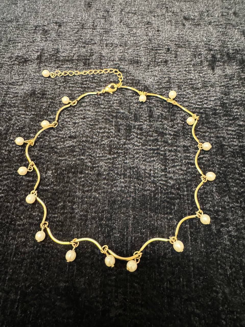 Чокер, латунь, позолота,жемчуг.