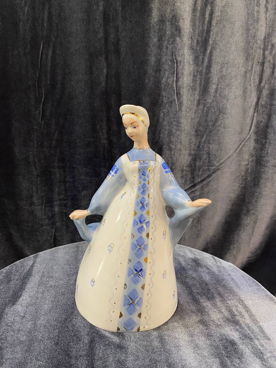 Статуэтка «Лебедушка», фарфор