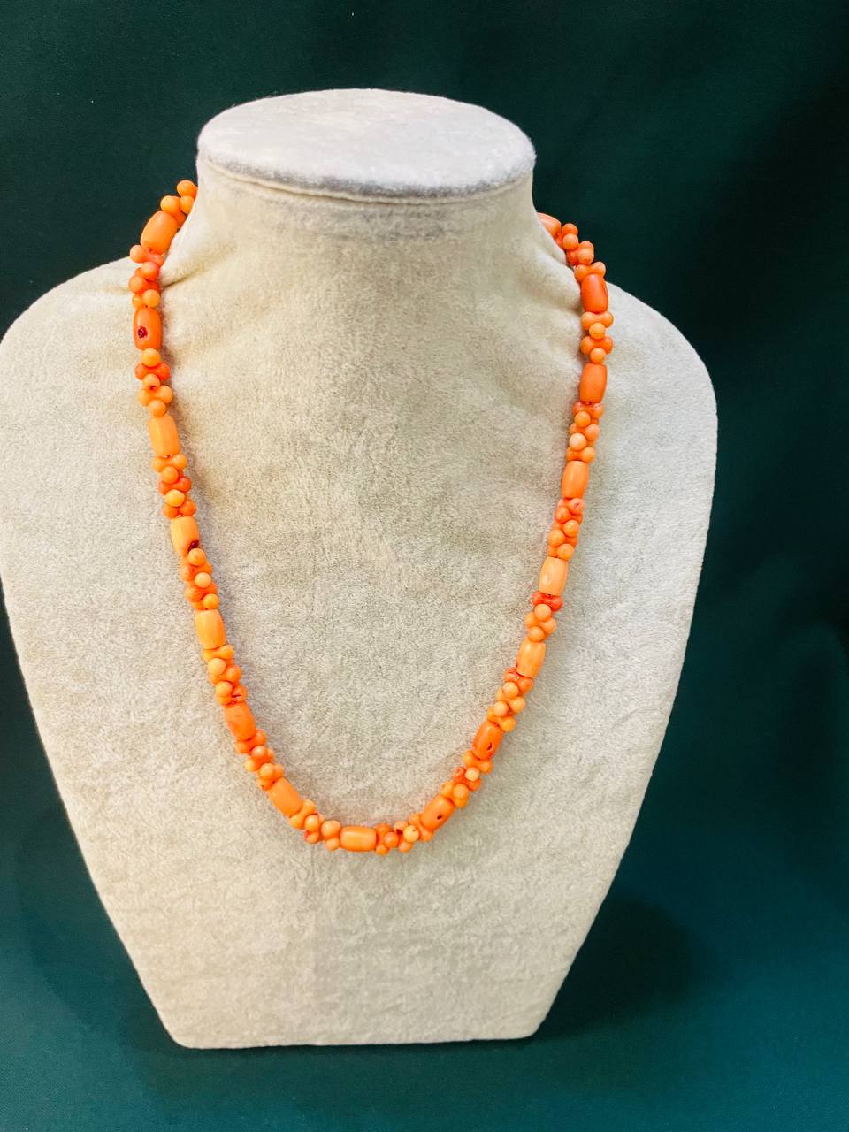 Бусы коралл