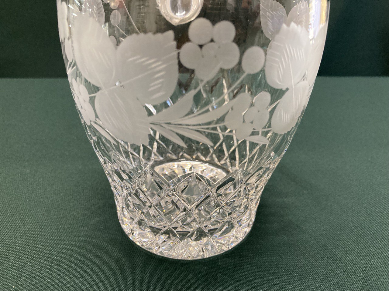 Графин, стекло , гравировка. СССР.