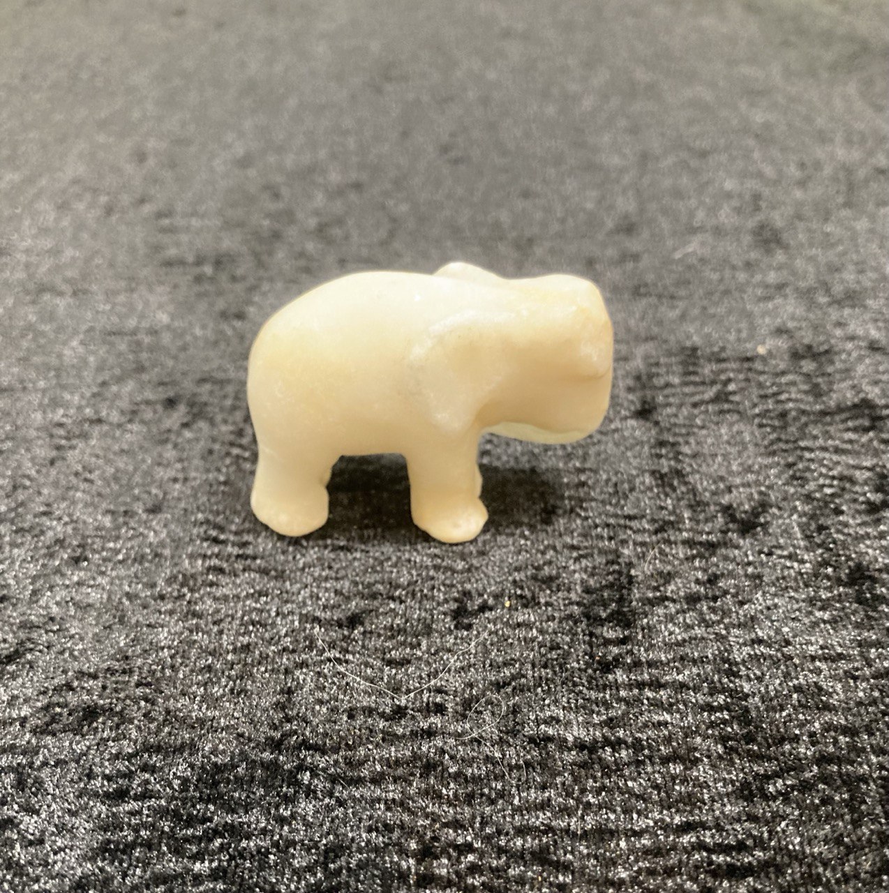 Слоник из мрамора 4,5 см.