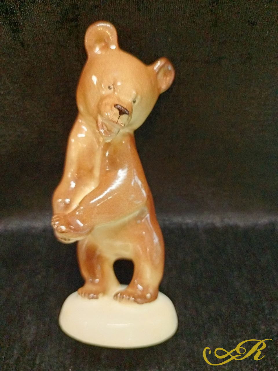  Фарфоровая статуэтка " Бурый медвежонок" ЛФЗ ( Ленинградский фарфоровый завод),  СССР 1938 г.Клеймо.