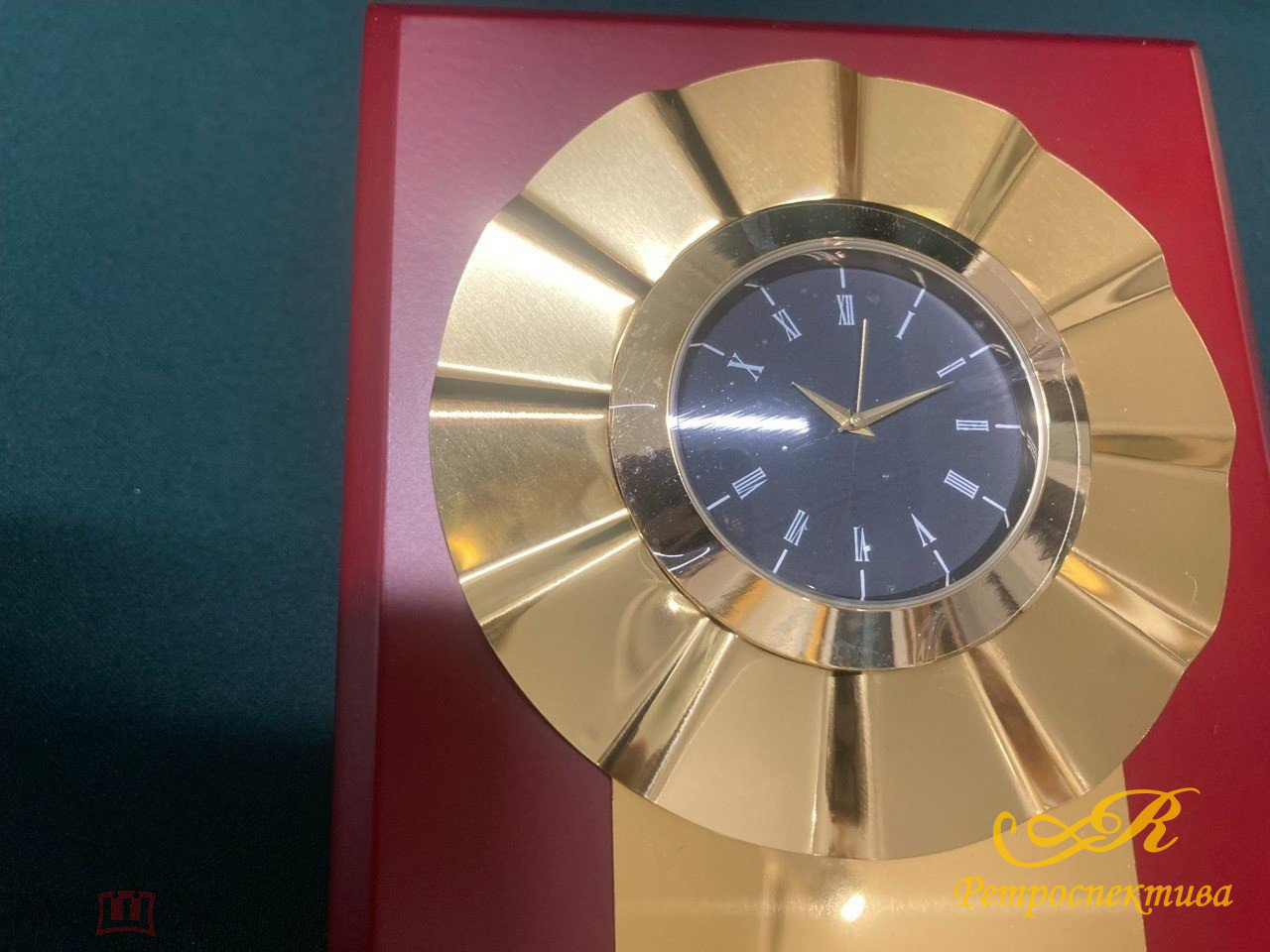 Часы настольные.Новые!