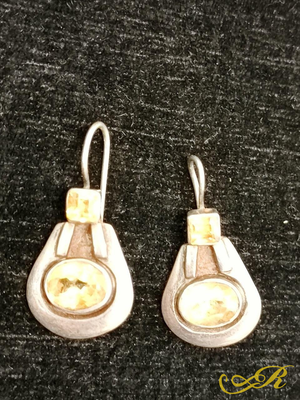 Винтажные серебряные серьги . Натуральный камень топаз. 8,10 гр.3 см.
