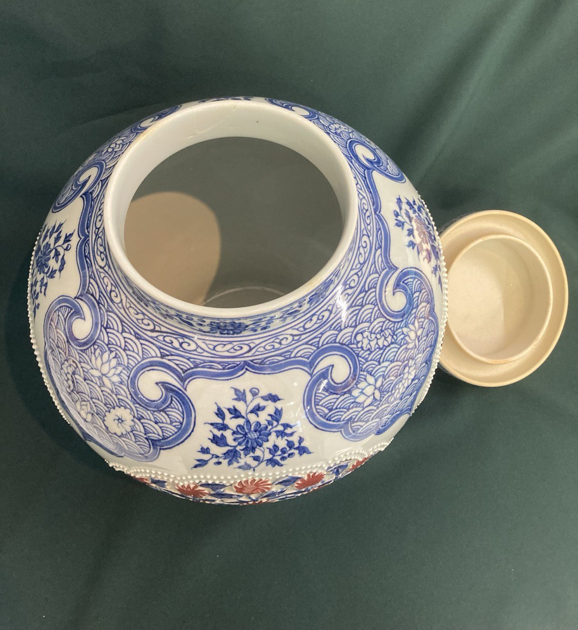 Ваза напольная, с крышкой. Китай.