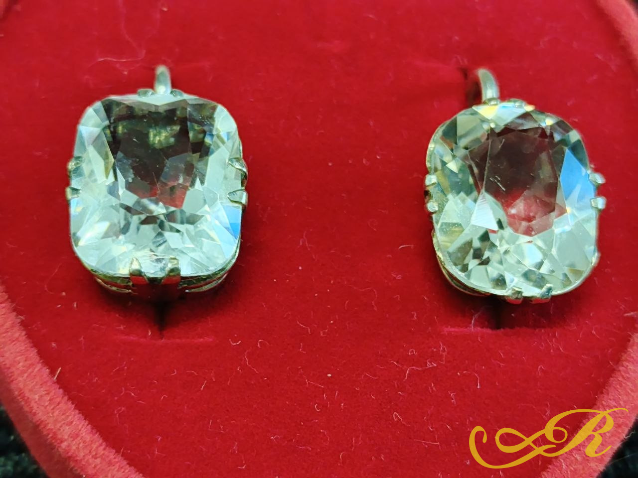 Серьги серебро 875 пр. Камень горный хрусталь. Авторская работа. 6,62 гр. Дл-2,4 см. Ш-1,2 см. 