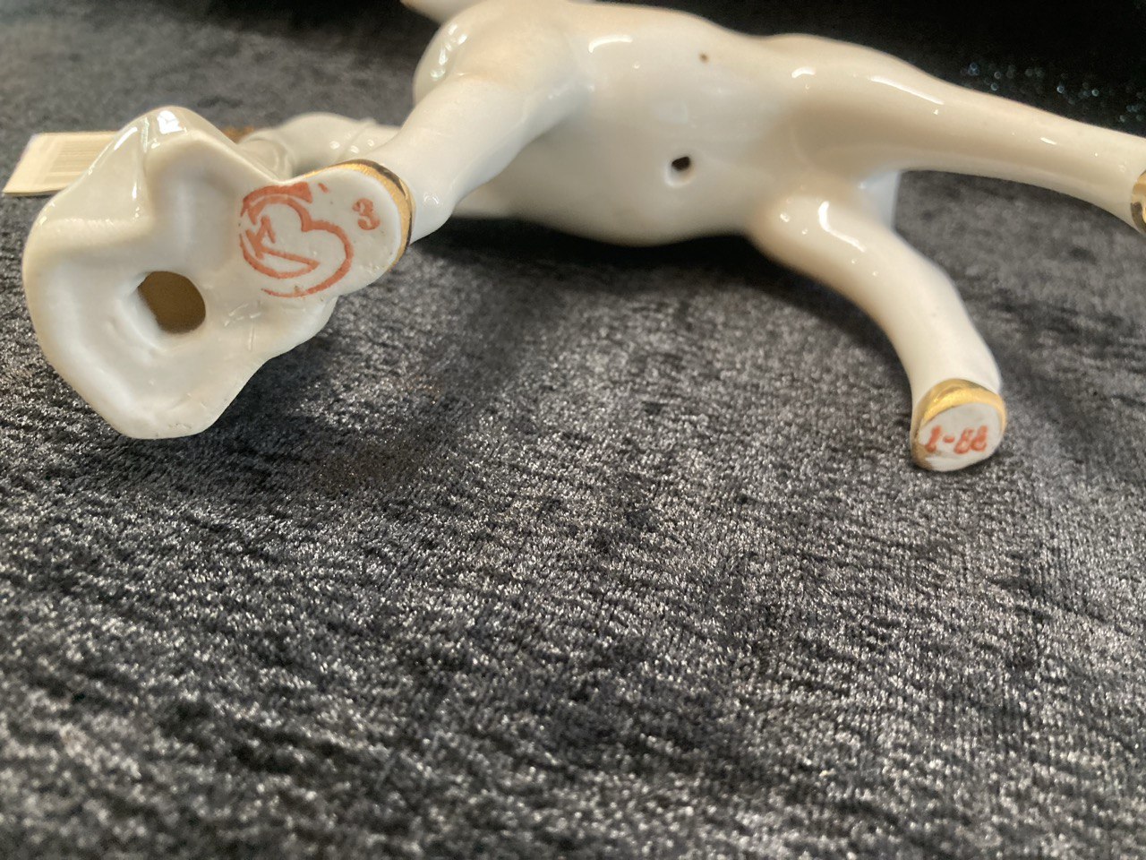 Фарфоровая фигурка "Олень"