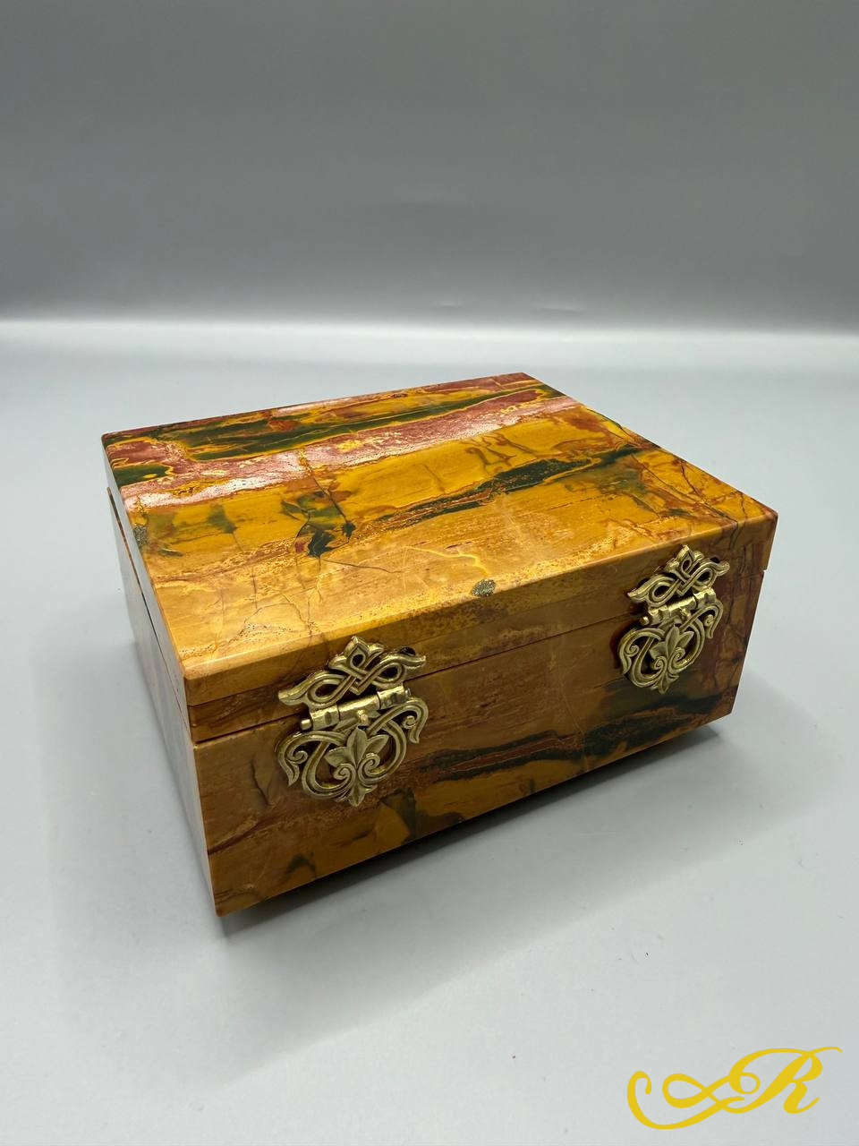 Шкатулка сибайская яшма (Пикассо), бронза. 