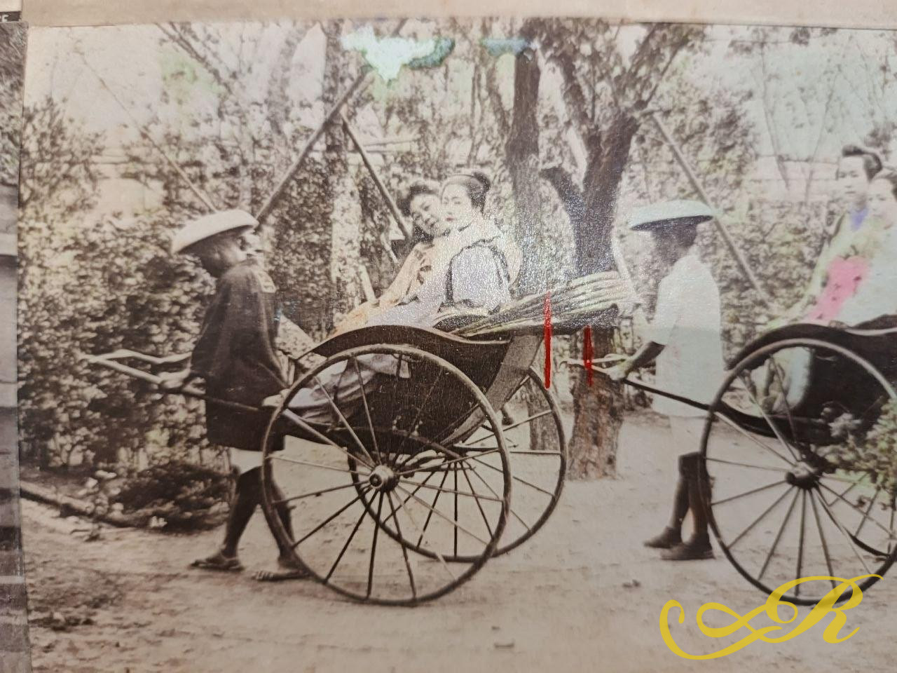  старинная альбуминовая фотография (примерно 1880 года), запечатлевшая вид на Порт-Тауфик (вход в Суэцкий канал) в Египте. Ш-32, В-22,5 см. Зангаки