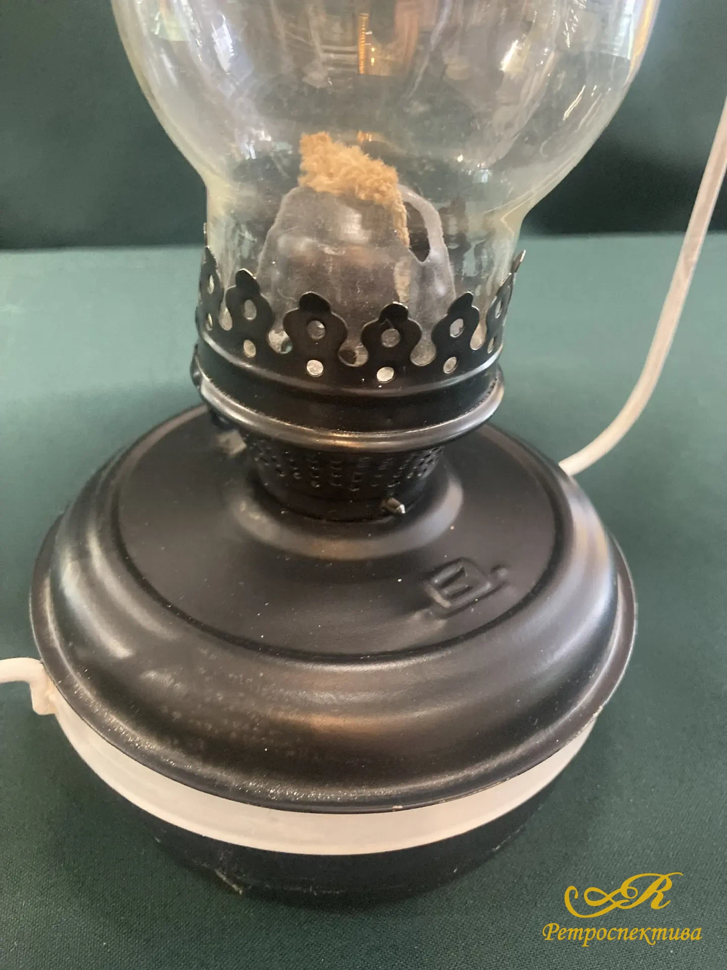 Лампа керосиновая с плафоном. Винтаж.  Новая.