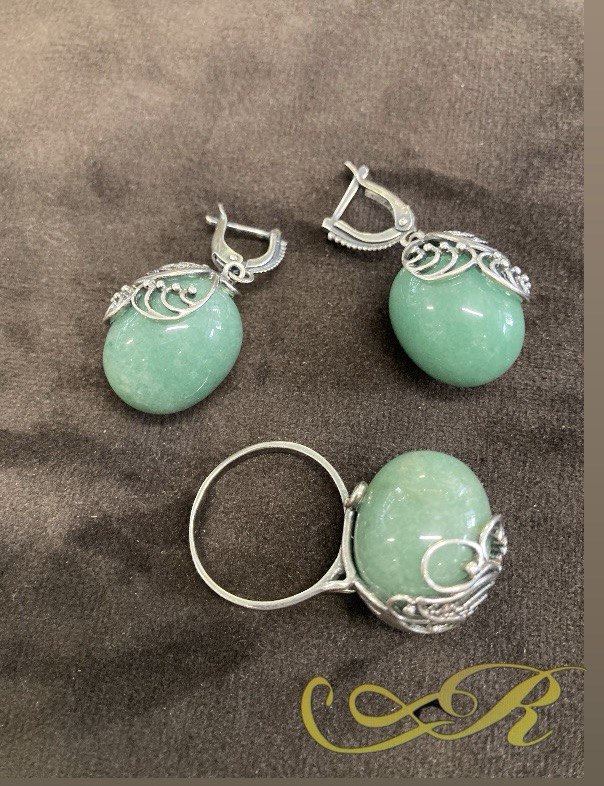 Комплект с нефритом. Мельхиор, скань.