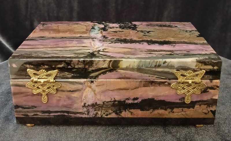 Шкатулка родонит 7.5х16.5х10см