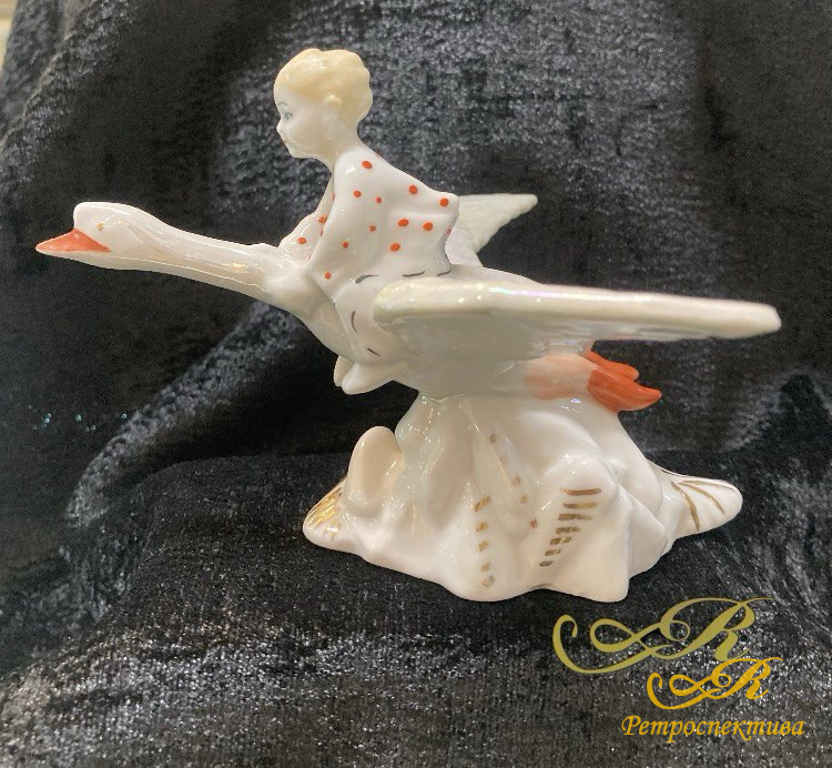 "Гуси - Лебеди" Статуэтка.