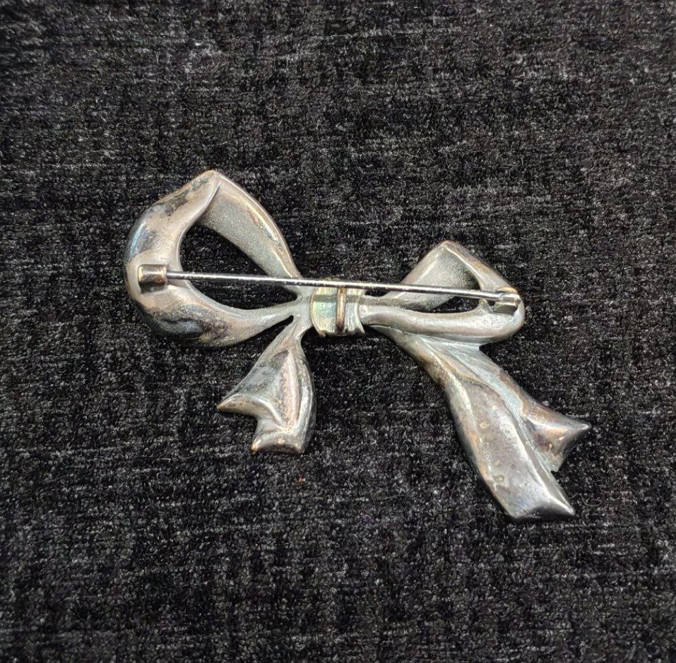 Брошь "Бантик"