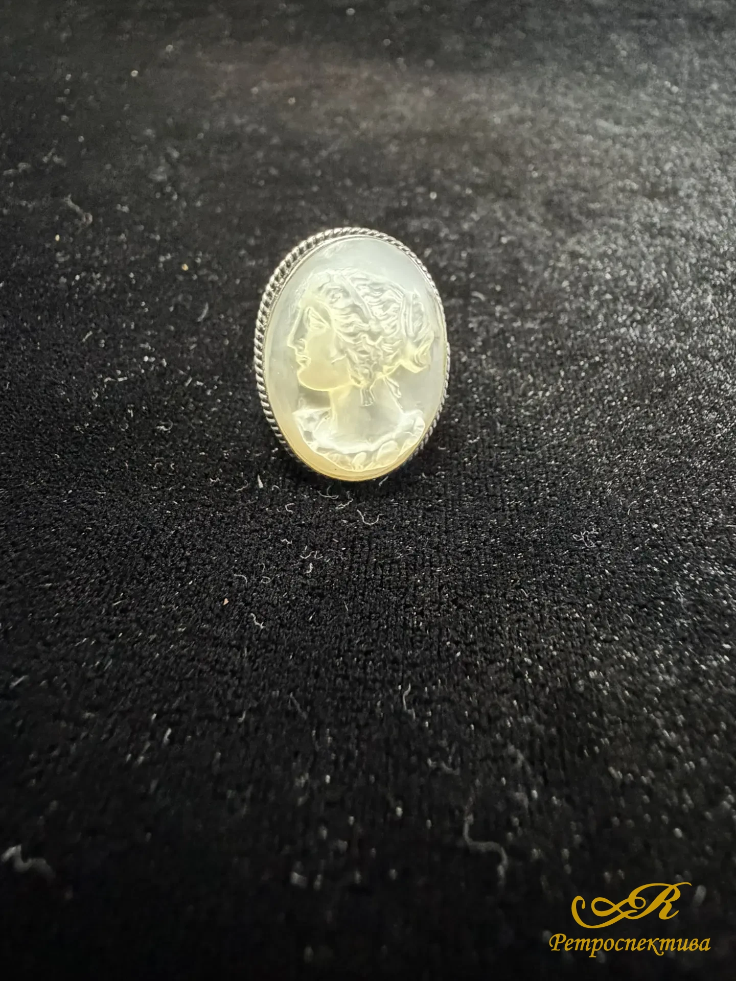 Серебряное кольцо - камея. 875 пр со звездой, перламутр.