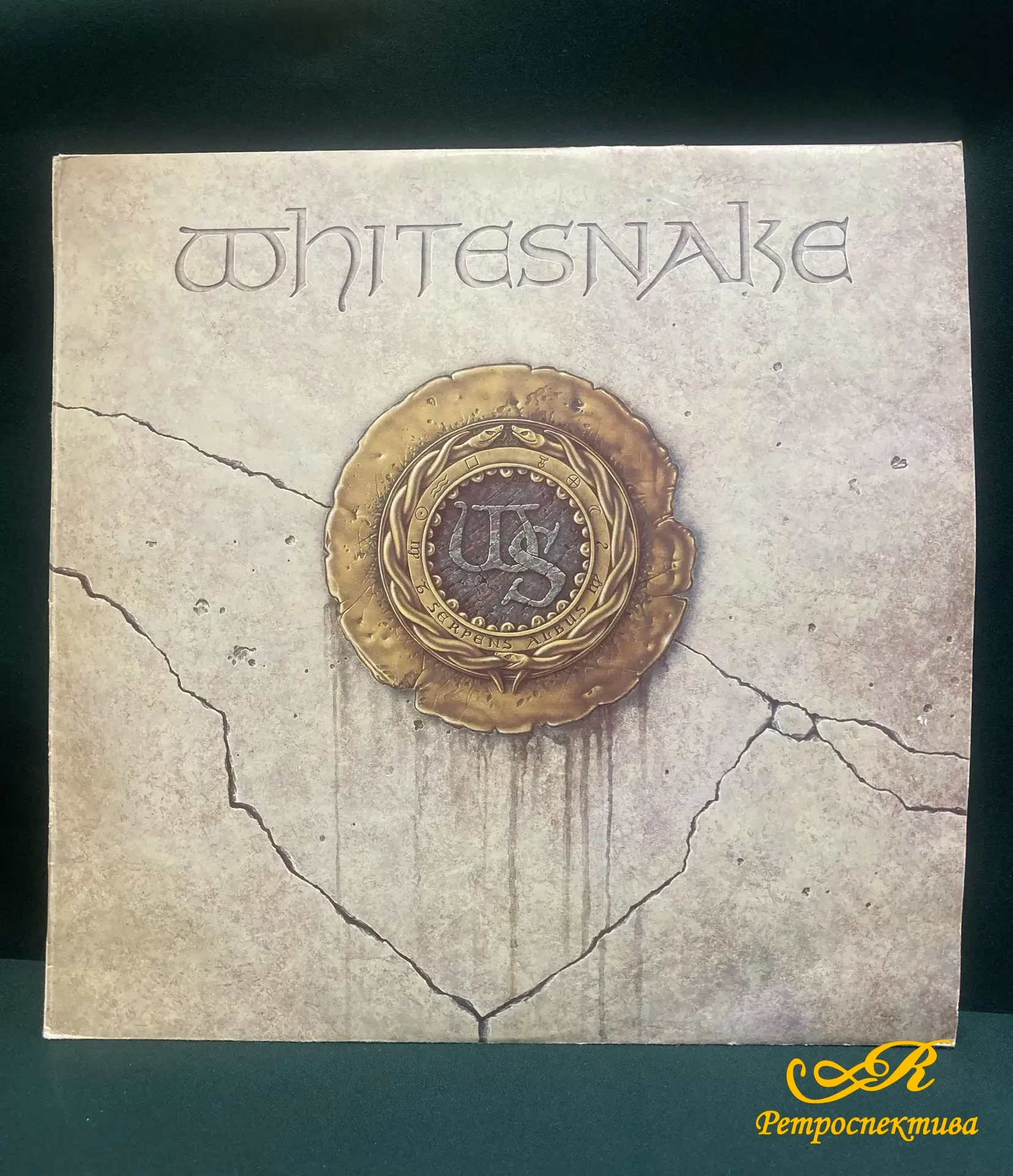 Пластинка. Альбом британской рок - группа "Whitesnake" 1987 .