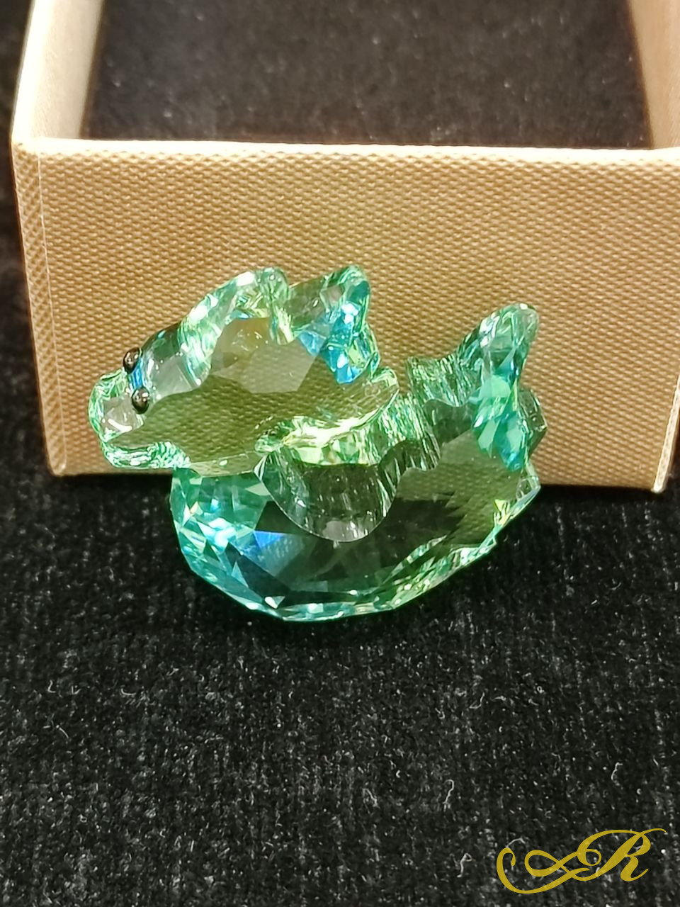  Swarovski "Lucky Dragon" зеленого хрусталя Erinite с глазами из черного хрусталя. 