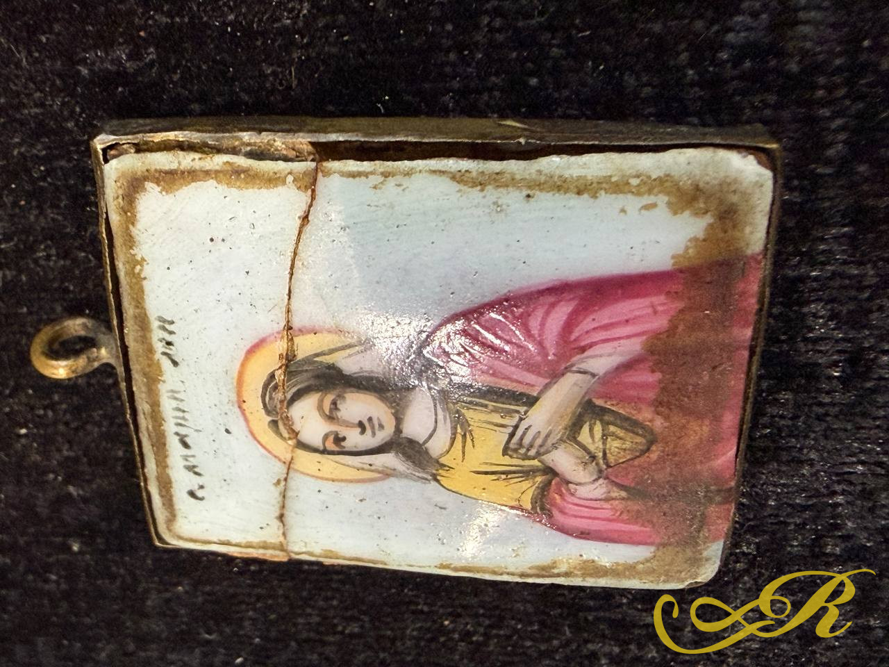  Икона «Святая Мария" в латунной оправе, конец XIX — нач. XX в., эмаль, ручная роспись 