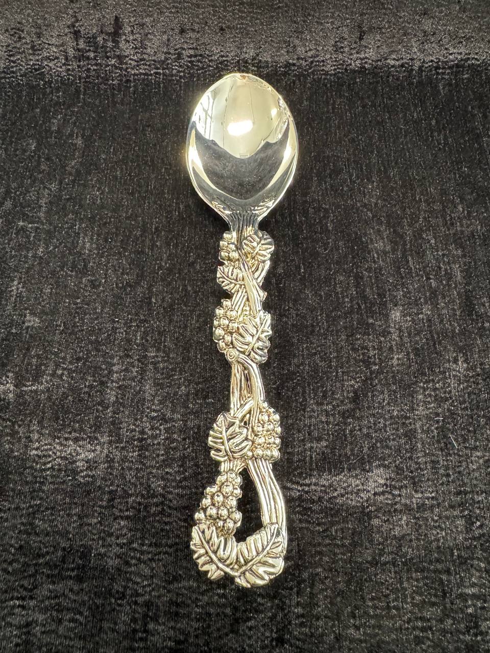  Ложка для салата. Материал: никель с серебрянным покрытием.