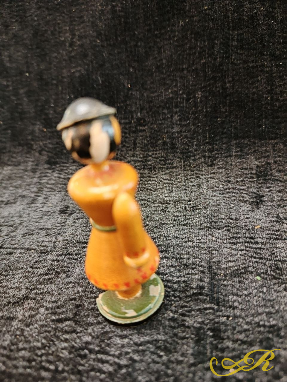 Винтажная деревянная фигурка. СССР. Ручная роспись. В-7,3 см. Ш-3 см.