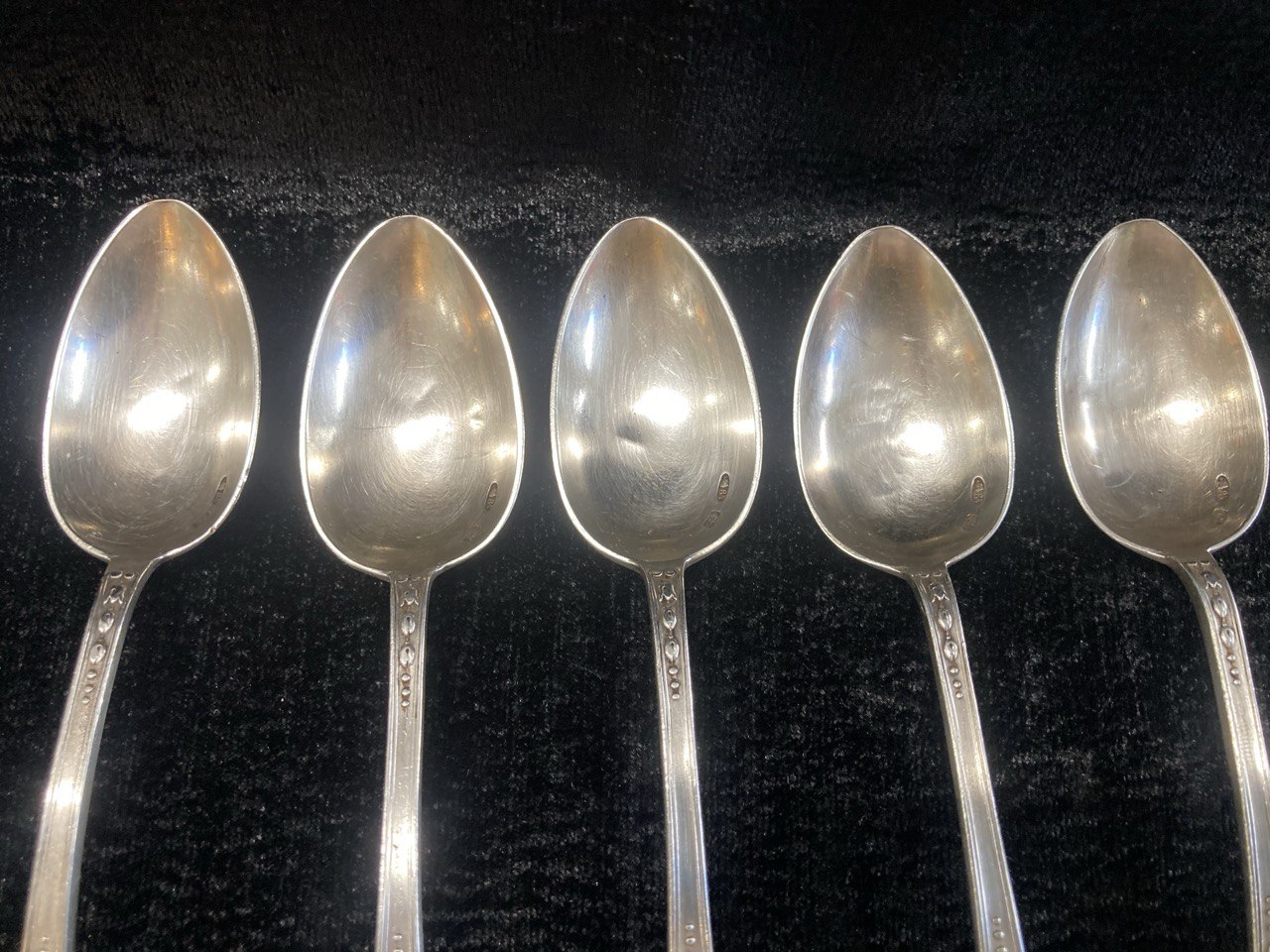 Ложки 5 шт. серебро 84 пр. 130 гр.