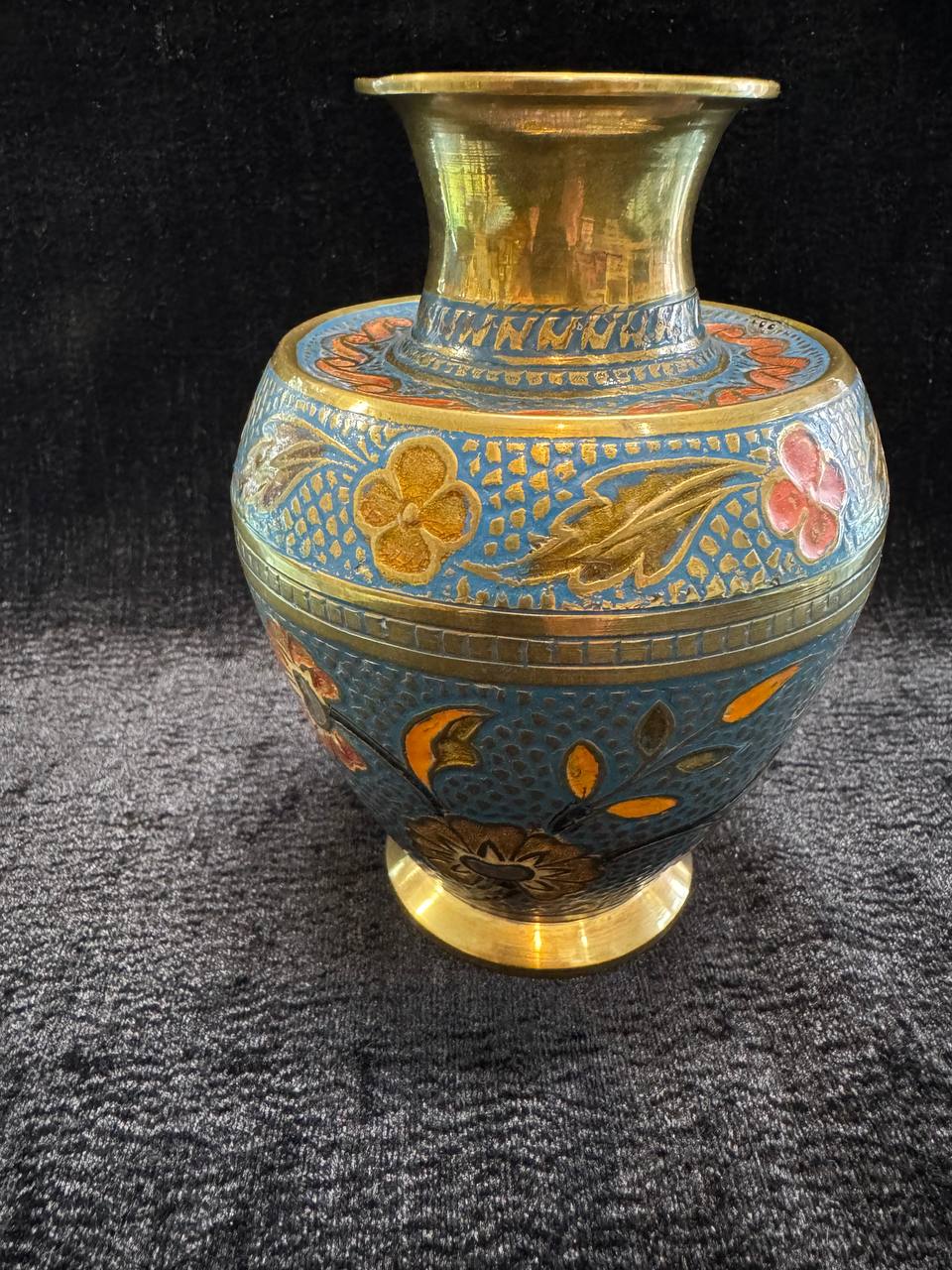 Ваза индийская. Бронза, эмаль. Высота 14 см.