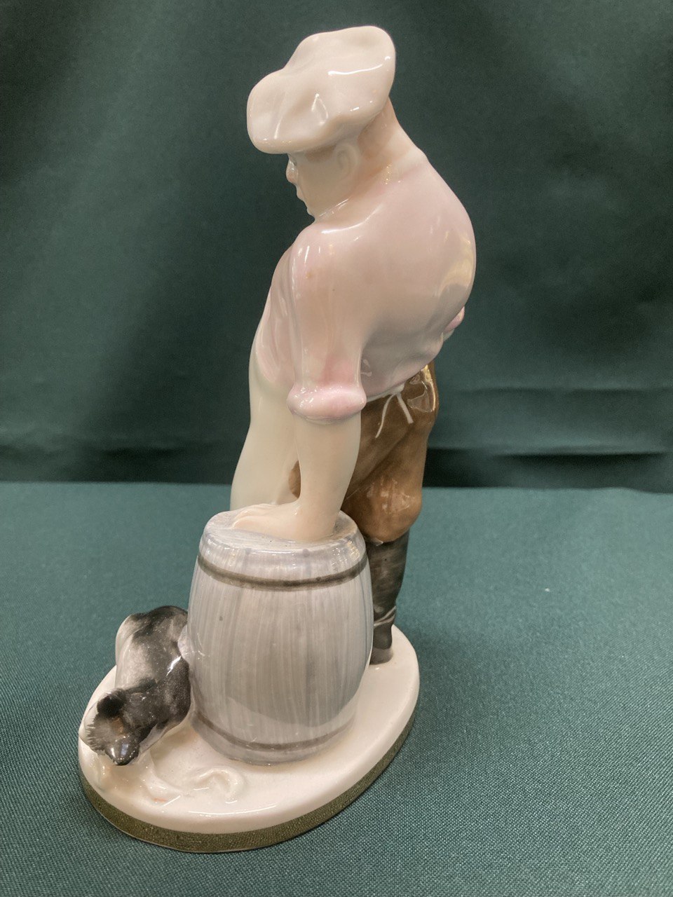 Фарфоровая статуэтка "Повар и кот" ЛФЗ