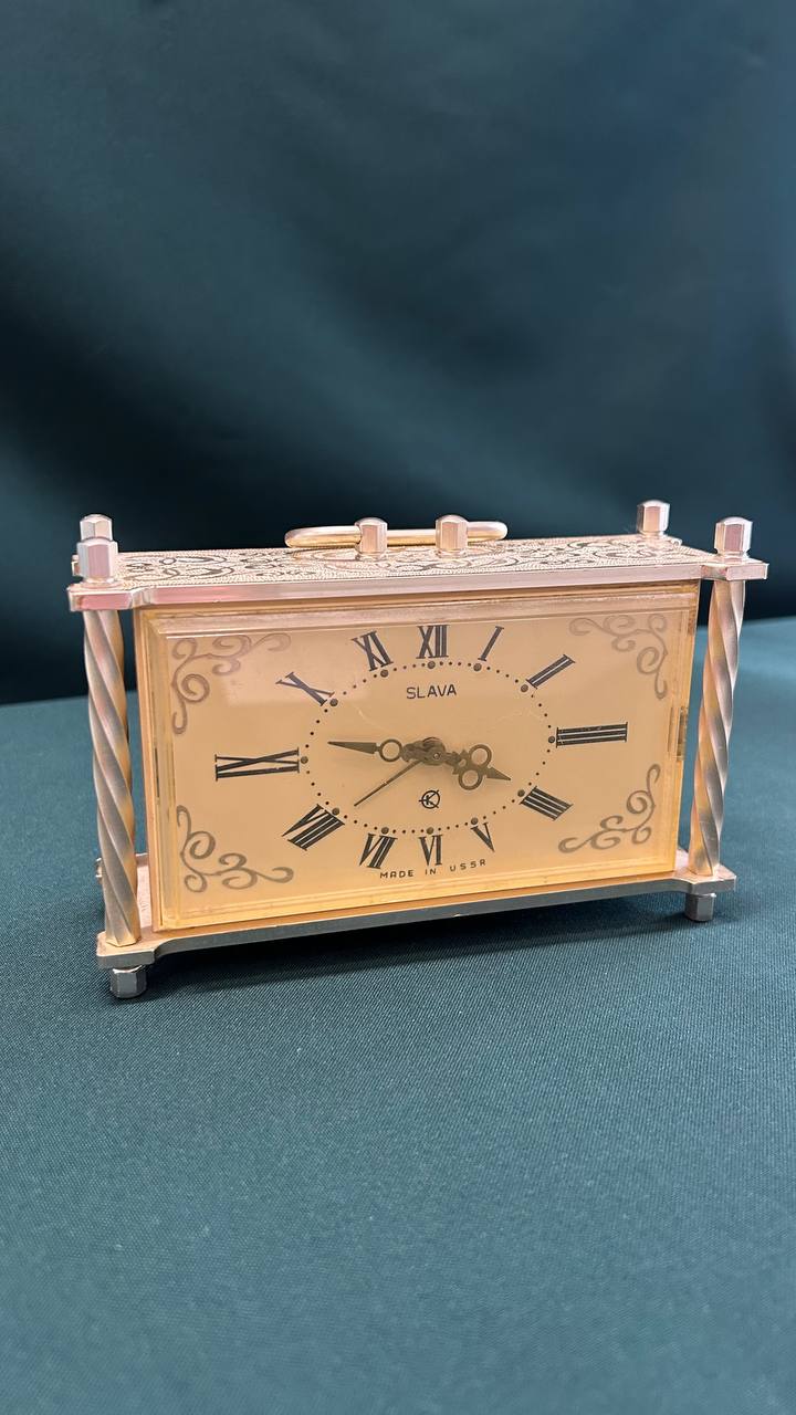 Часы с будильником винтажные "Слава", СССР.