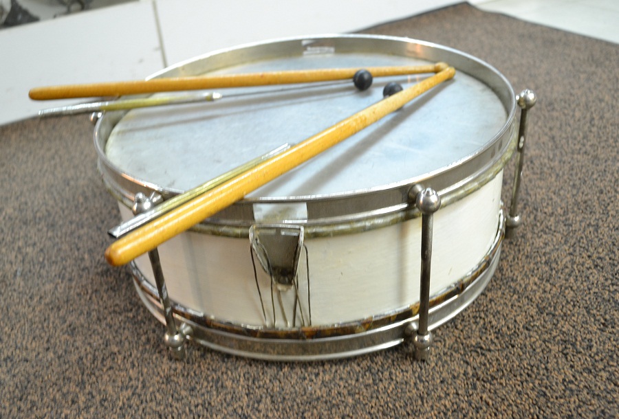 Барабан с палочками (2 пары), СССР, сер. ХХ в.
