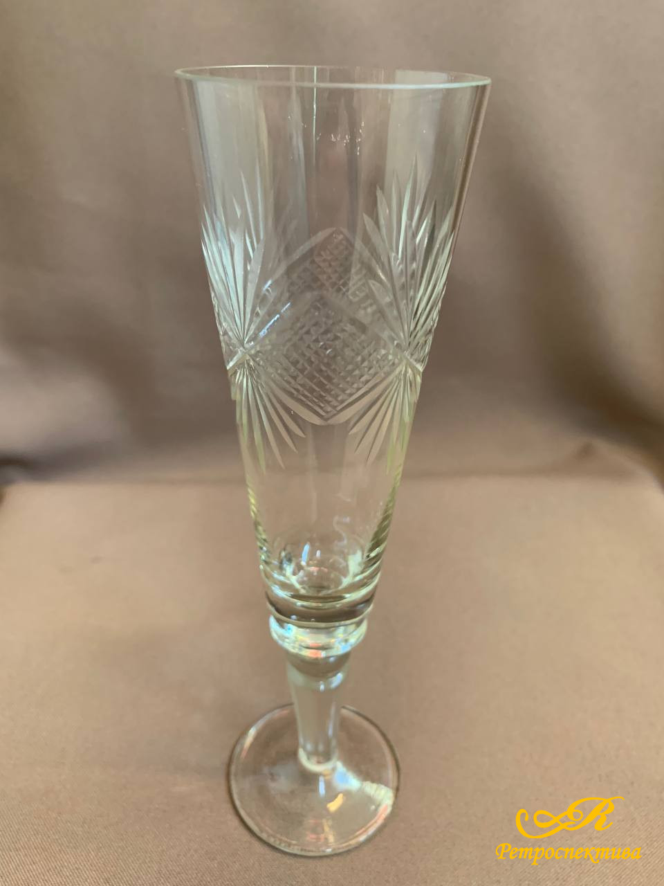 102. Пять Шампанок, СССР , пер. пол.  ХХ века, хрусталь, выдувание,гравировка, огранка, высота 180 мм. Объем 100 мл.