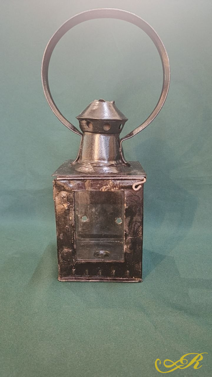  Старинный металлический подвесной фонарь. В-38 см. Ш-13 с. 