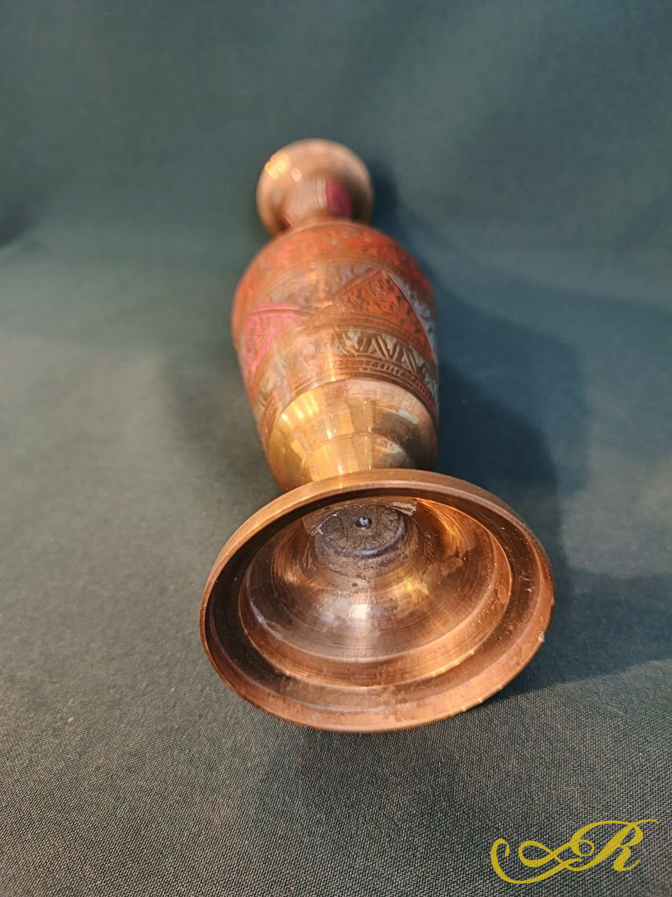  Винтажная Индийская  ваза из латуни с гравировкой и эмалью