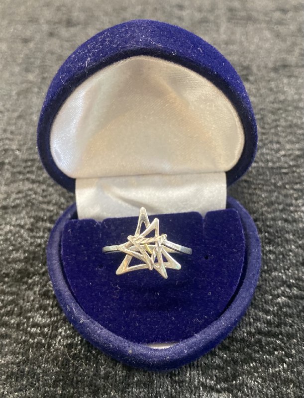 Кольцо серебро.