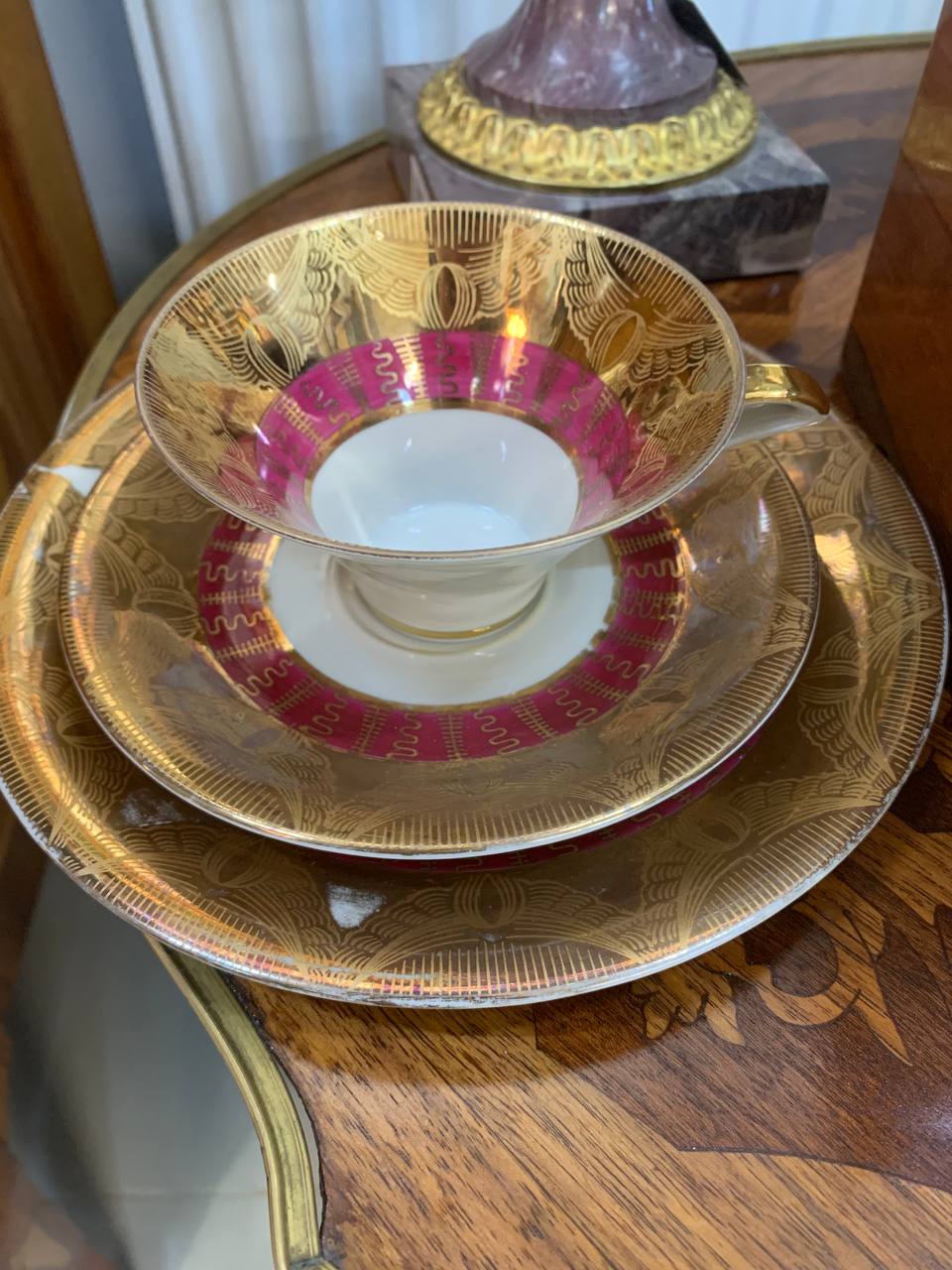 Фарфоровая чайная тройка. Европа ХХ в.