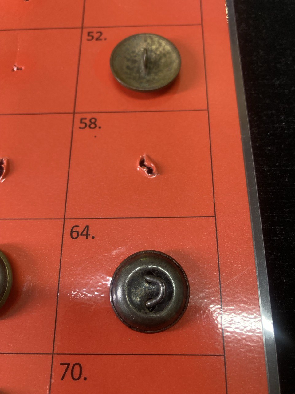 Пуговицы