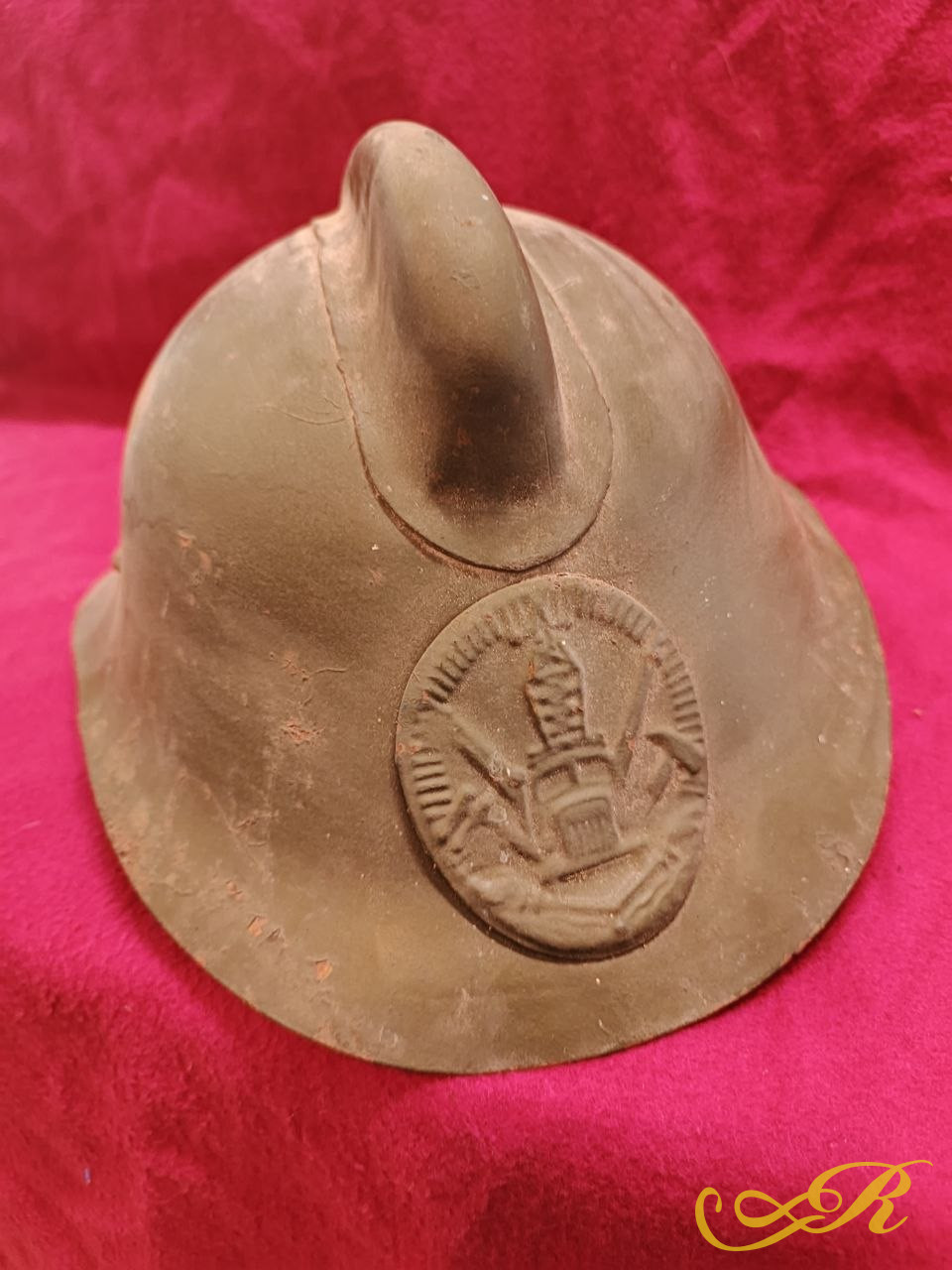 советская металлическая пожарная каска образца 1930–1950-х годов. 