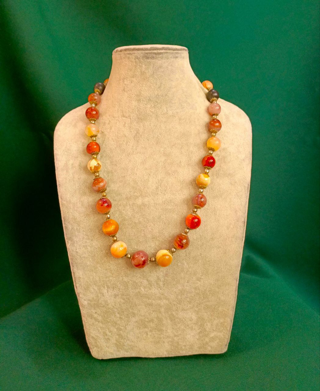 Бусы из природных камней, СССР.