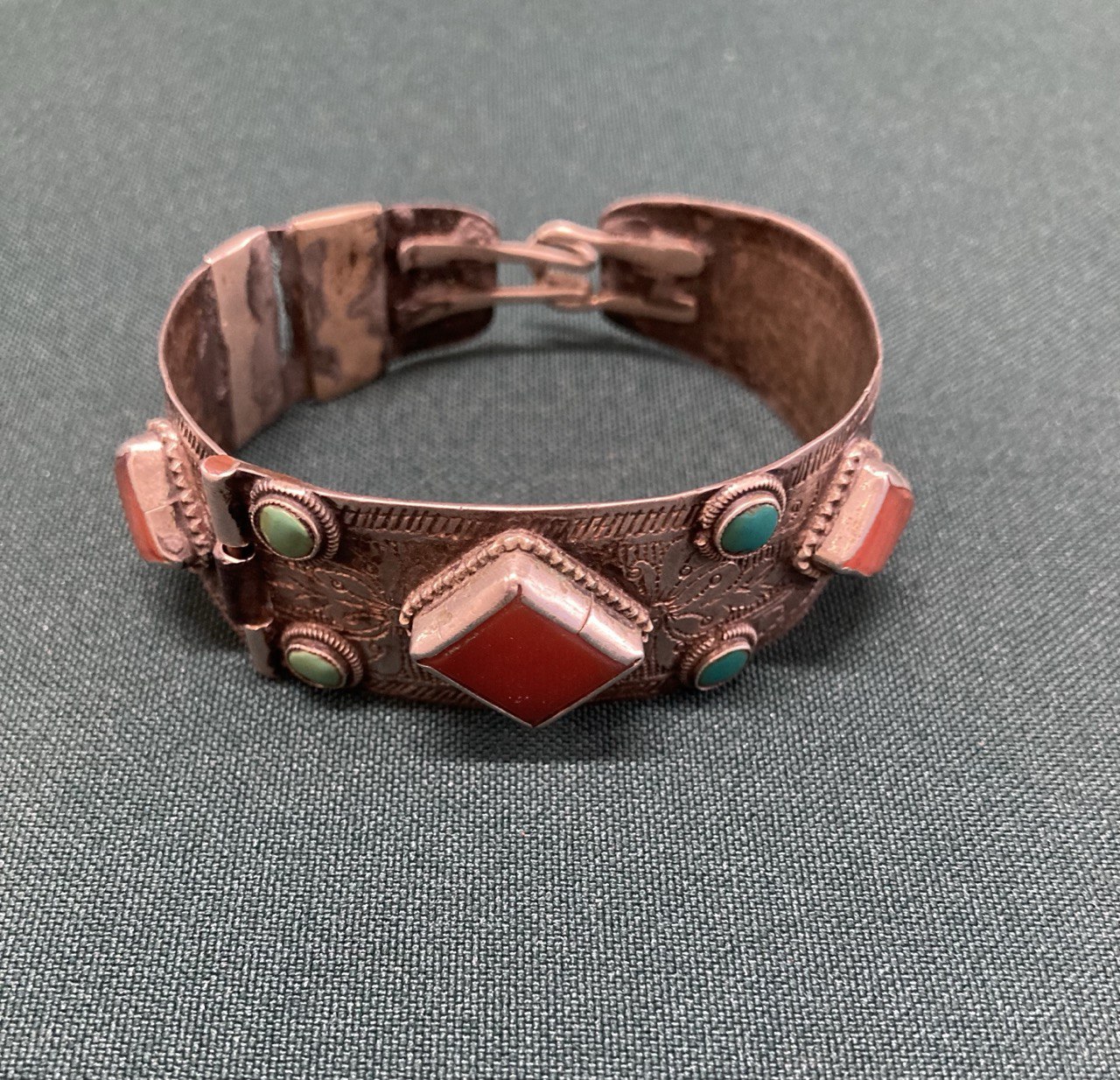 .Браслет серебро  вставки бирюза, сердолик. Конец  XIX века -  начало XX века.