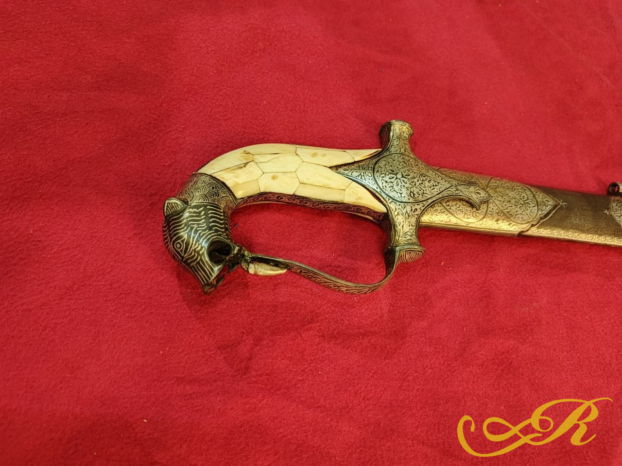  Сабля Персия : 95,5 см, ручка: кость сталь Дамаск, инкрустация серебрение,чернение, травление 
