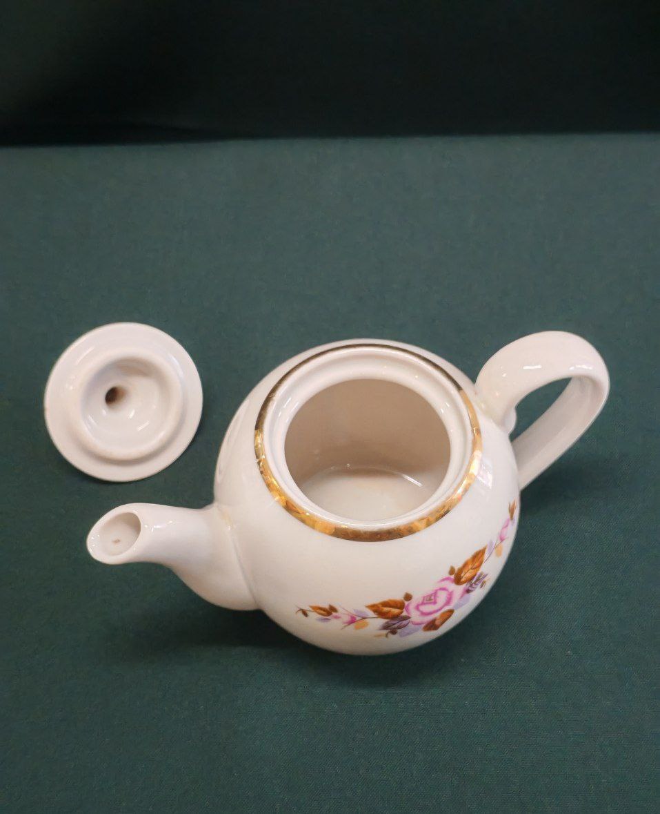 Чайник фарфор, Дулево. 10 см.