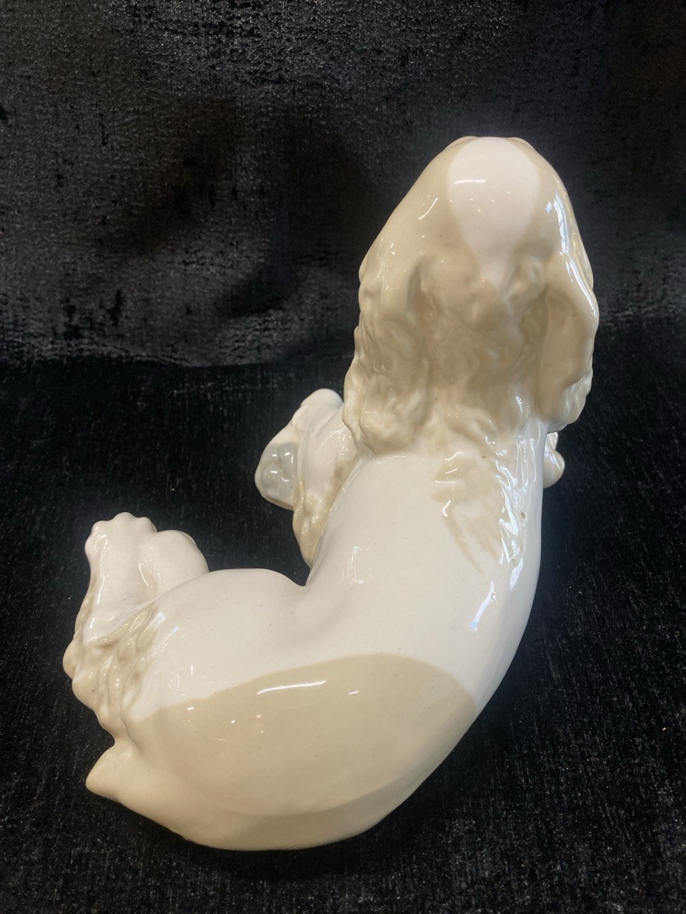 Фарфоровая фигурка "Спаниель". СССР