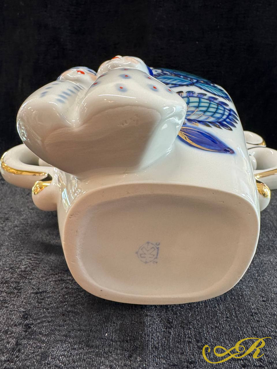  Штоф "Нежность", фарфор, роспись, Коростенский фарфоровый завод, автор В.М.Трегубова, г.Коростень, СССР, 1962-1990 гг.